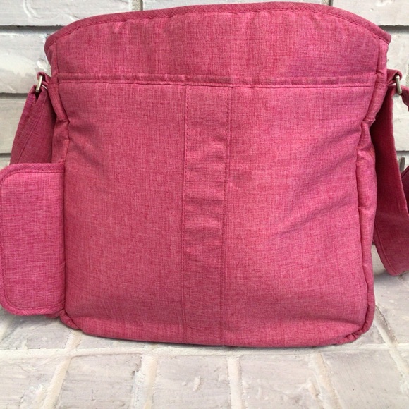 LUG HOT PINK CROSSBODY BAG WITH ADJUSTABLE STRAP EUC - Picture 4 of 14